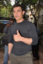 Aamir Khan at Talaash success meet in Bandra, Mumbai on 4th Dec 2012 (49).JPG